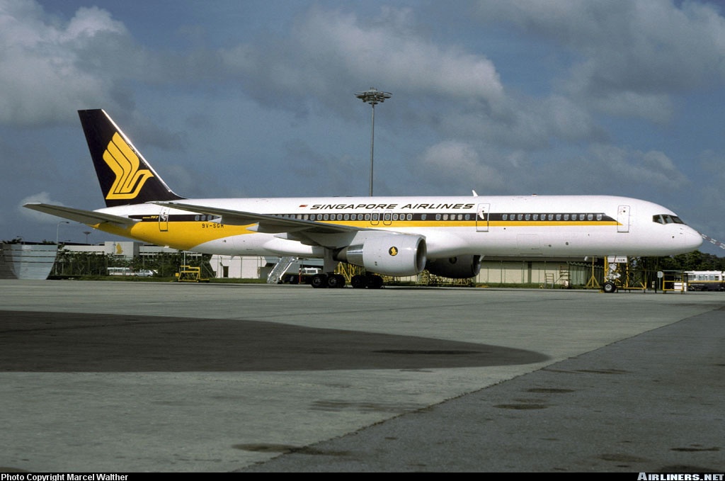 Fs2004 Singapore Airlines Boeing 757-200 — 1