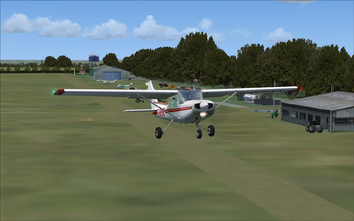 Popham-Eghp 6Nm Sw Of Basingstoke - Two Grass Runways 08/26 And 03/21
