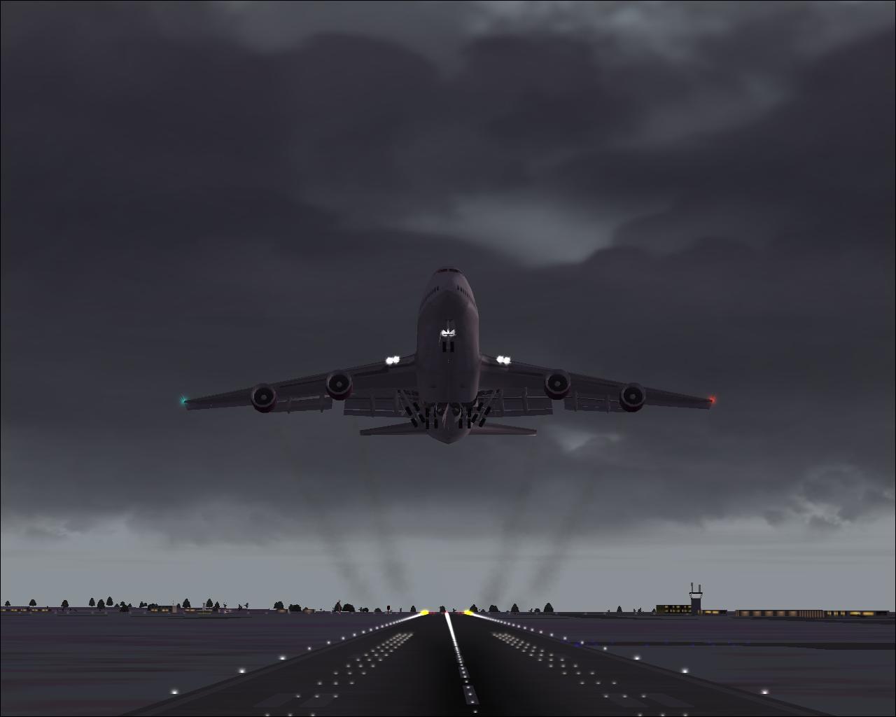 747 Shortly After Takeoff