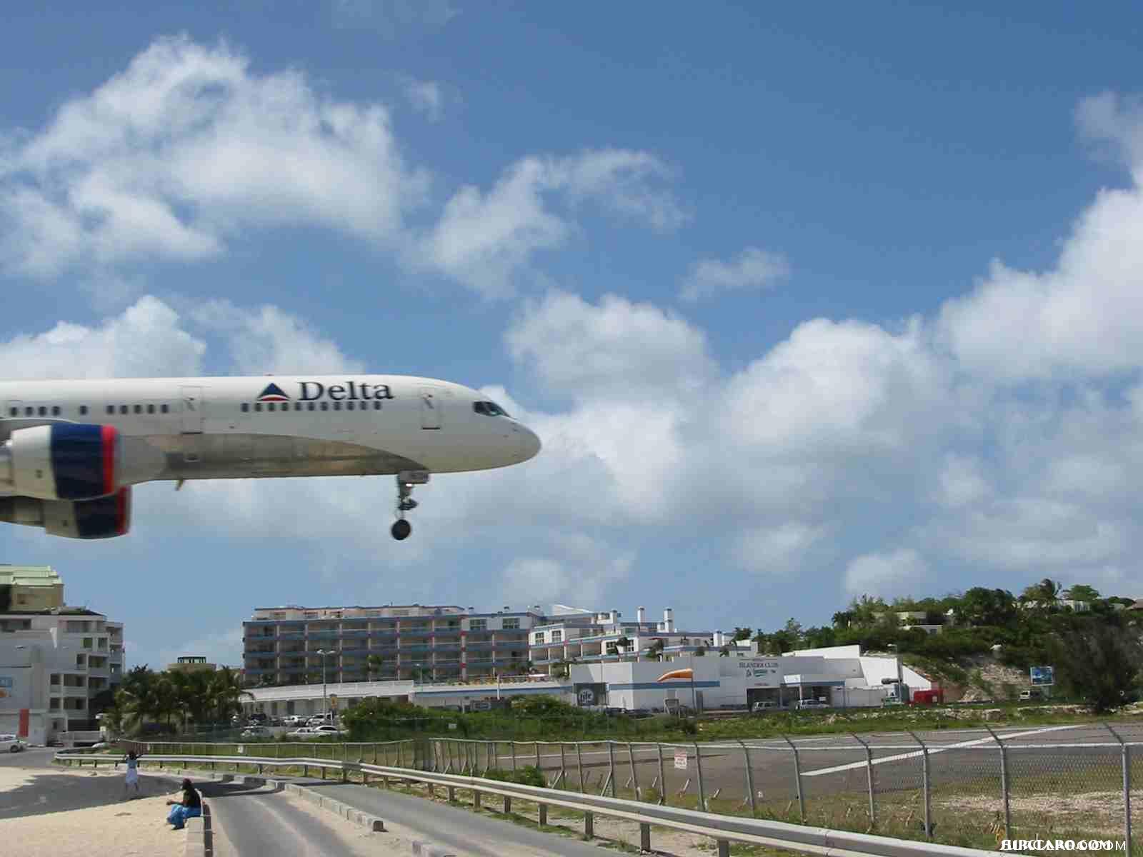 St. Maarten Landing