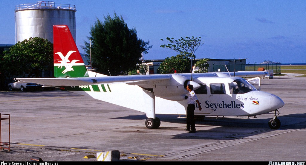 Fs2002/Cfs 2 Air Seychelles Britten-Norman Islander B2-N — 1