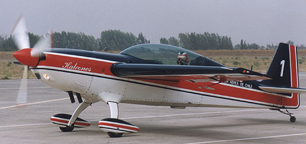 Fs2002 Extra 300 "Halcones" Chile Aerobatic Team The Halcones Aerobatic Team Use 5 Airplan