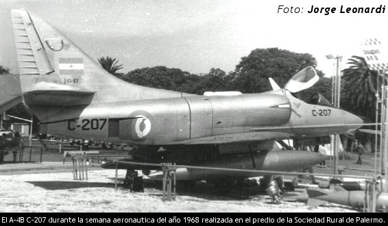 Fs2002 Douglas A-4B Skyhawk Argentine Air Force (60) Textures Repaint By Jonathan Besada A