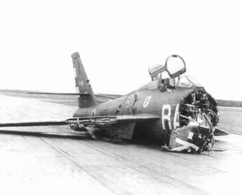 Fs2002 Belgian Af Hq Thunderstreak F-84F Update Contains Panel, Texture And Flight Profile