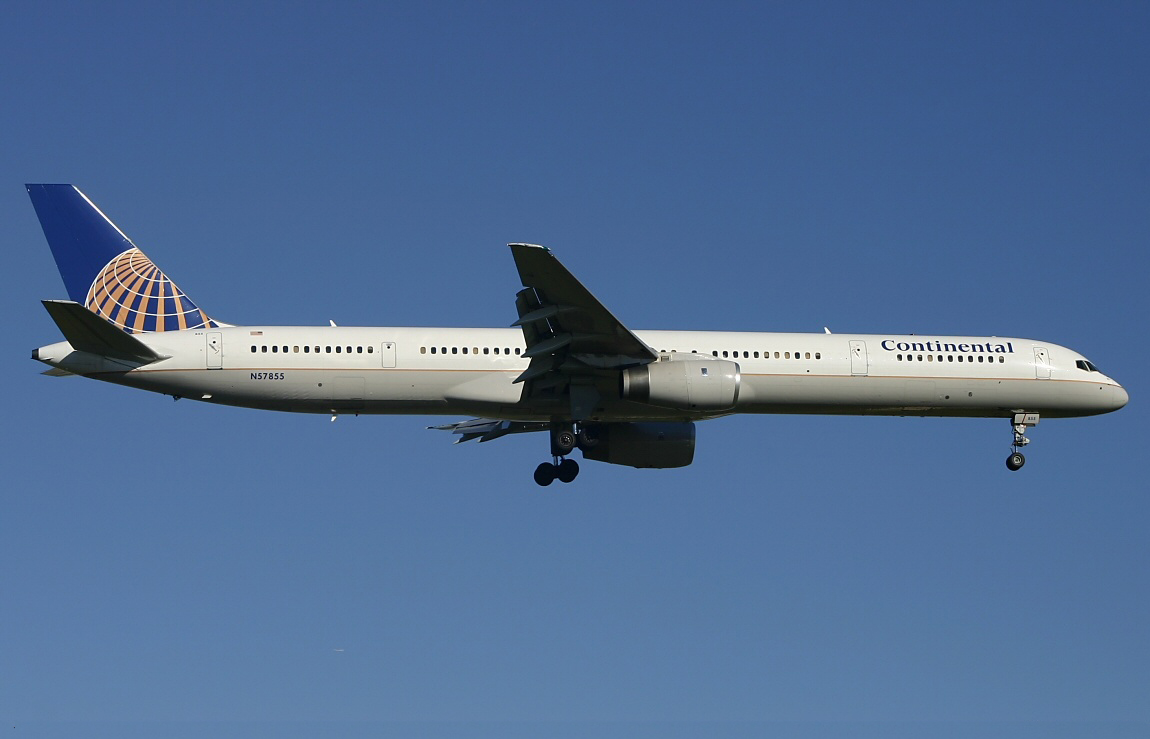 This Was A Landing Coming From Lima Peru To New Jersey, Newark Airport Intl On Runway 4R I