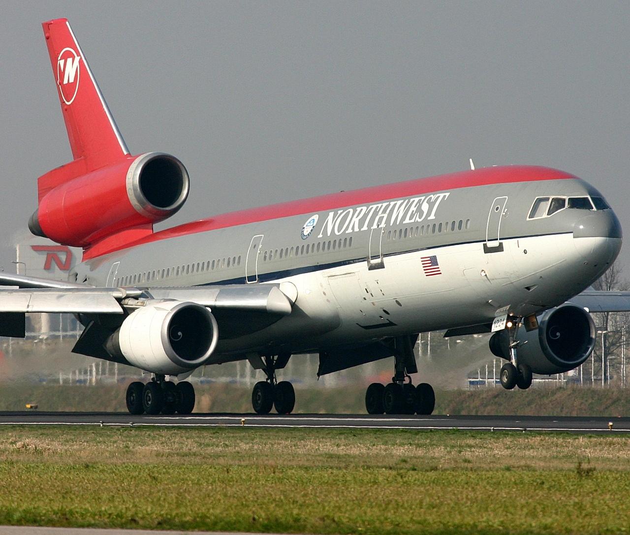 This Is A Presentation Of Some Landings And Approaches, Some Of Them Are Pretty Cool And O