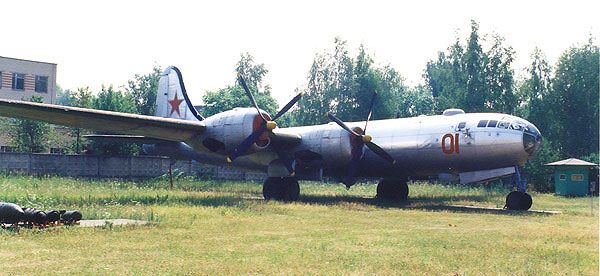 Flightsim Fs2004/Fs98/2000 Tupolev Tu-4 Tupolev Tu-4 Long Range Soviet Bomber, 01-Red