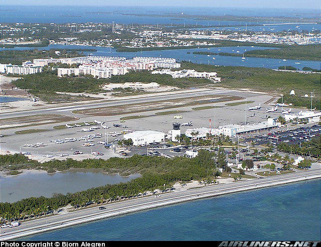 Key West Intl Airport - Keyw Version 1Fffl Realease Date : 11/20/05 Scenery Enhancement Fo