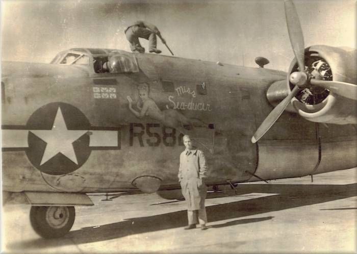 Four Engine Bomber Sounds .These Waves Have Been Converted From The Msfs Default Cfs P-47,