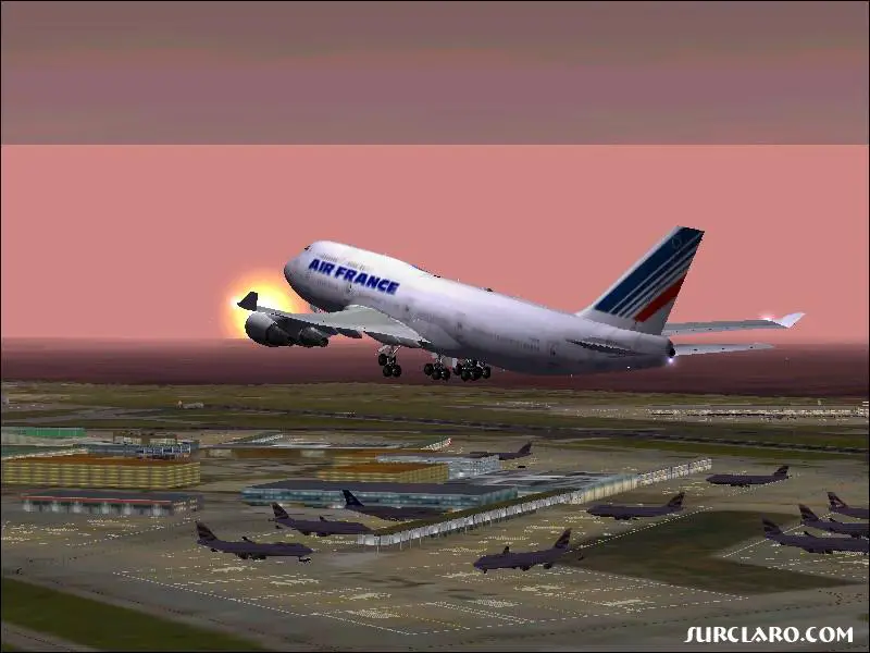 Air France 747-400 Leaving in a dawn thunder and lightning storm - Photo 5095