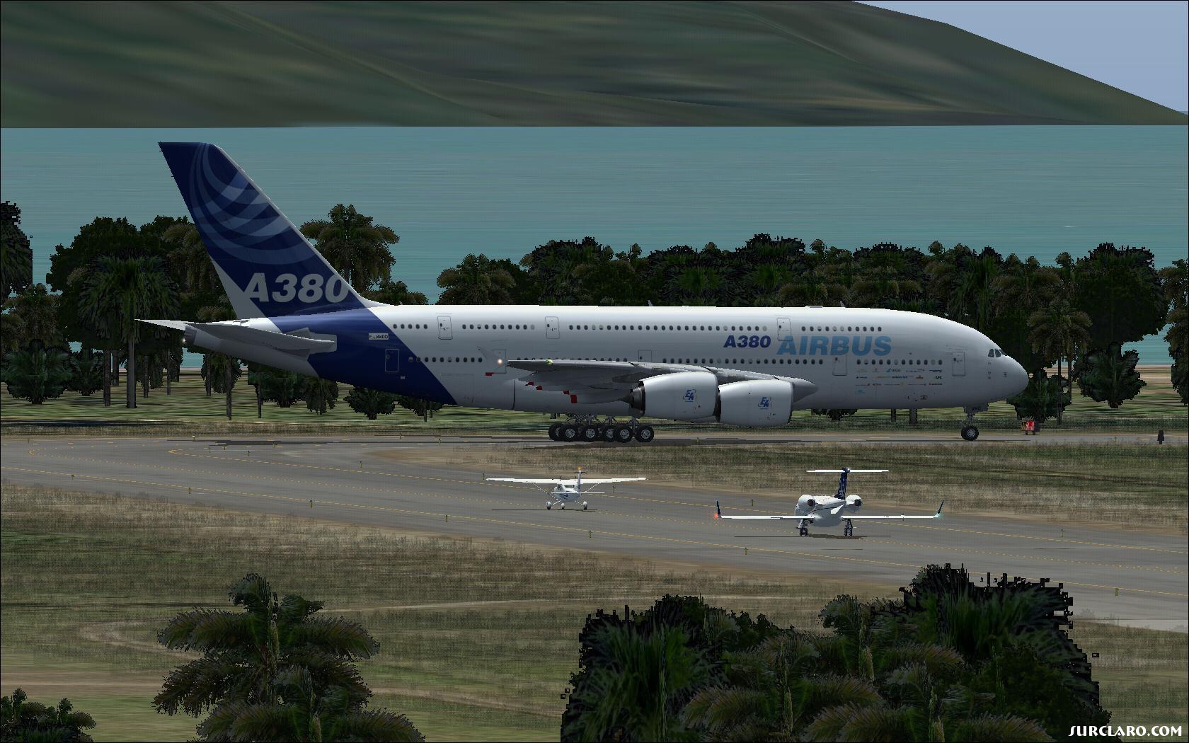 Airbus Industrie A380-800 holding. - Photo 18751