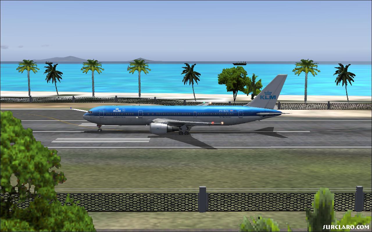 KLM 767 landed at Juliana Intl, Antilles - Photo 17745