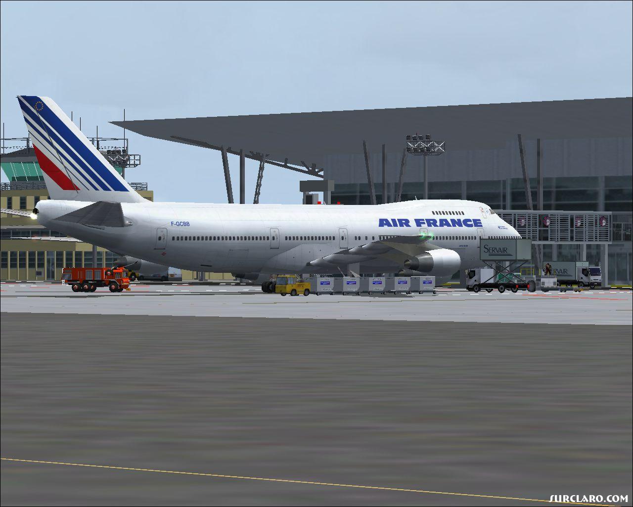747 at  airport - Photo 15449
