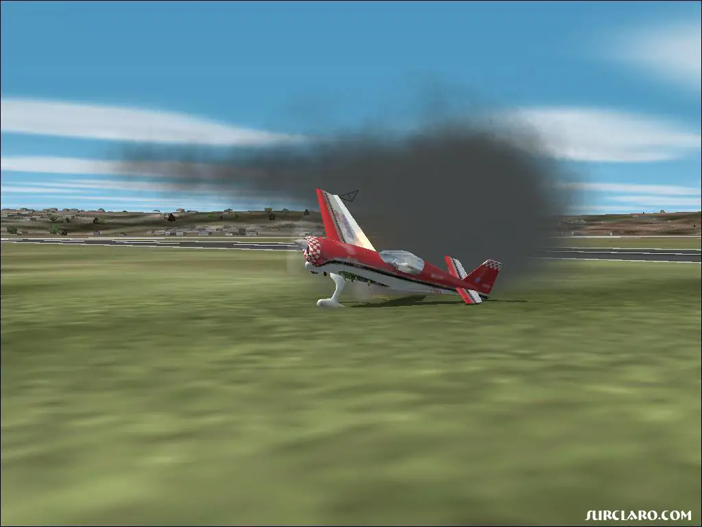 (FS2002) This what happens if you try fancy landings. The result; well...pretty obvious. - Photo 3556