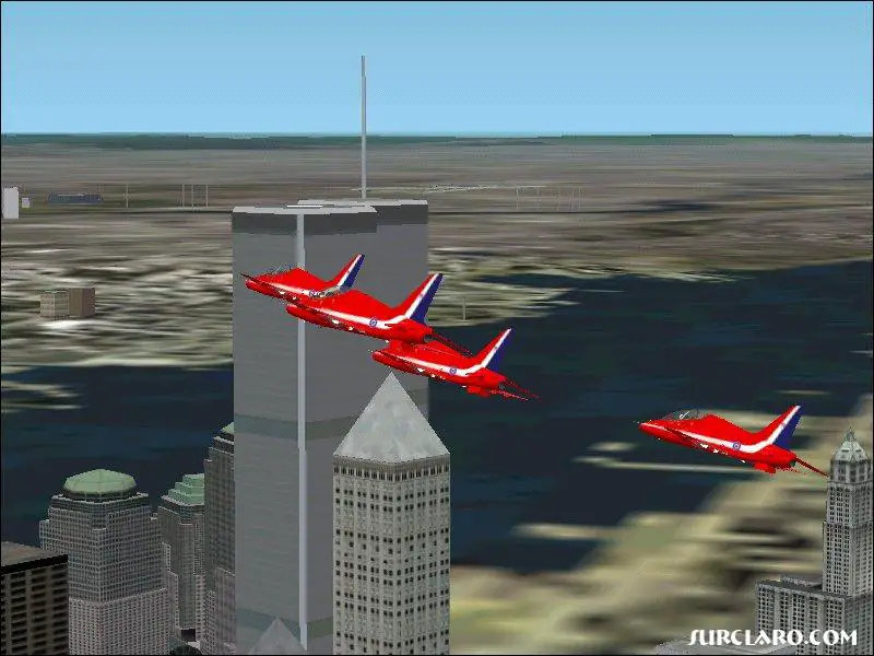4 of the RAF Red Arrows display team bank in formation around Lower Manhattan (FS2002) - Photo 3250